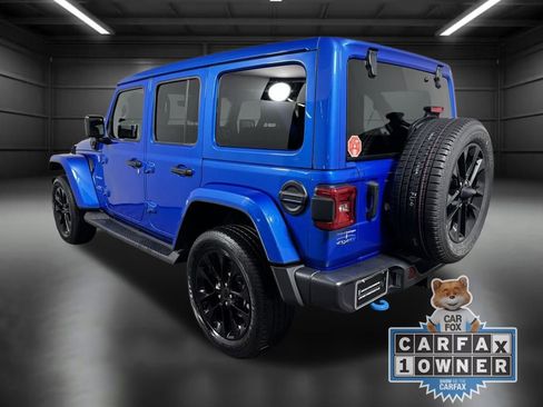 Used 2022 Jeep Wrangler Unlimited Sahara w/ Cold Weather Group image 4