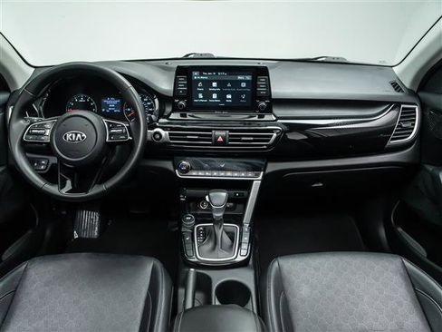 Used 2021 Kia Seltos EX image 21