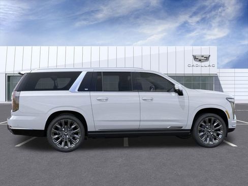 New 2026 Cadillac Escalade ESV Platinum Luxury image 5