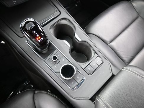 Used 2024 Cadillac XT4 Premium Luxury image 18