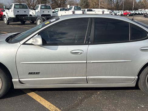 Used 2002 Pontiac Grand Prix GTP image 10