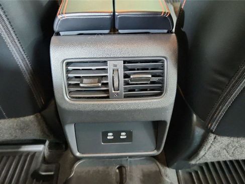 Certified 2025 Nissan Rogue SV image 31