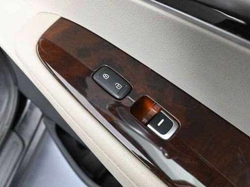 Used 2017 Kia Sorento LX w/ LX Convenience Package AWD/4WD image 43