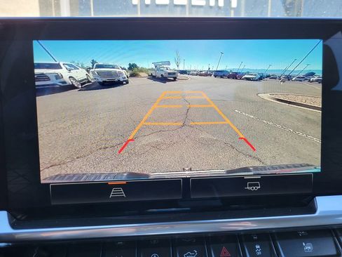 Used 2024 GMC Sierra 1500 SLT image 14