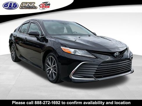 Used 2023 Toyota Camry XLE AWD/4WD image 1