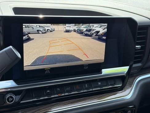 Used 2025 Chevrolet Silverado 1500 LT AWD/4WD image 14