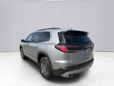 Used 2025 GMC Acadia Elevation AWD/4WD image 3