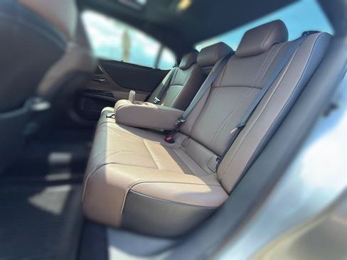 Certified 2024 Lexus ES 350 Ultra Luxury w/ Accessory Package (Z2) FWD image 13