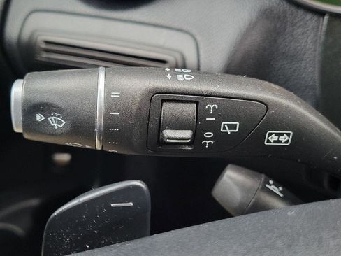 Used 2019 Mercedes-Benz GLC 300 w/ Premium Package image 16