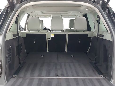 Used 2019 Land Rover Discovery HSE Luxury AWD/4WD image 16