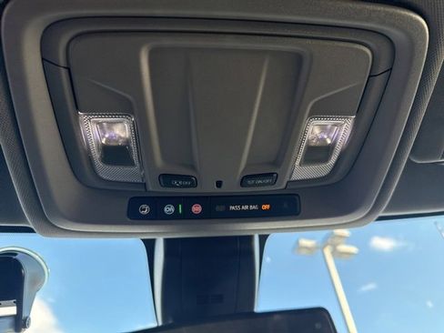 Used 2021 Chevrolet Silverado 1500 Custom Trail Boss w/ Realtree Special Edition image 19