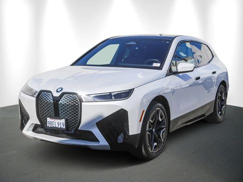 Used 2025 BMW iX xDrive50 w/ Sport Package image 3