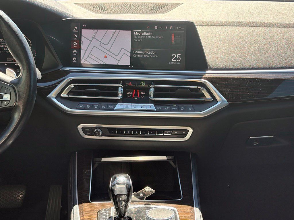 Used 2019 BMW X5 xDrive40i w/ Premium Package AWD/4WD image 12