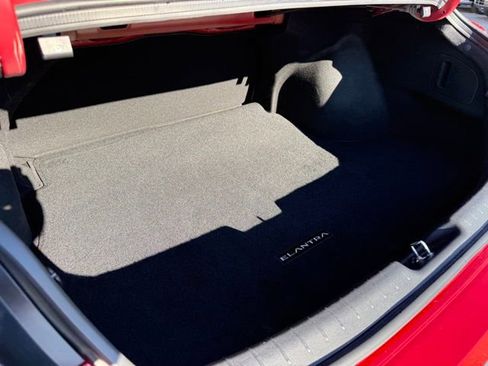 Certified 2025 Hyundai Elantra Sport image 32