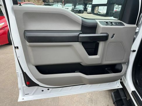 Used 2019 Ford F250 XL w/ Power Equipment Group AWD/4WD image 23
