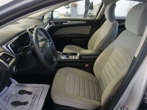 Used 2018 Ford Fusion S image 16