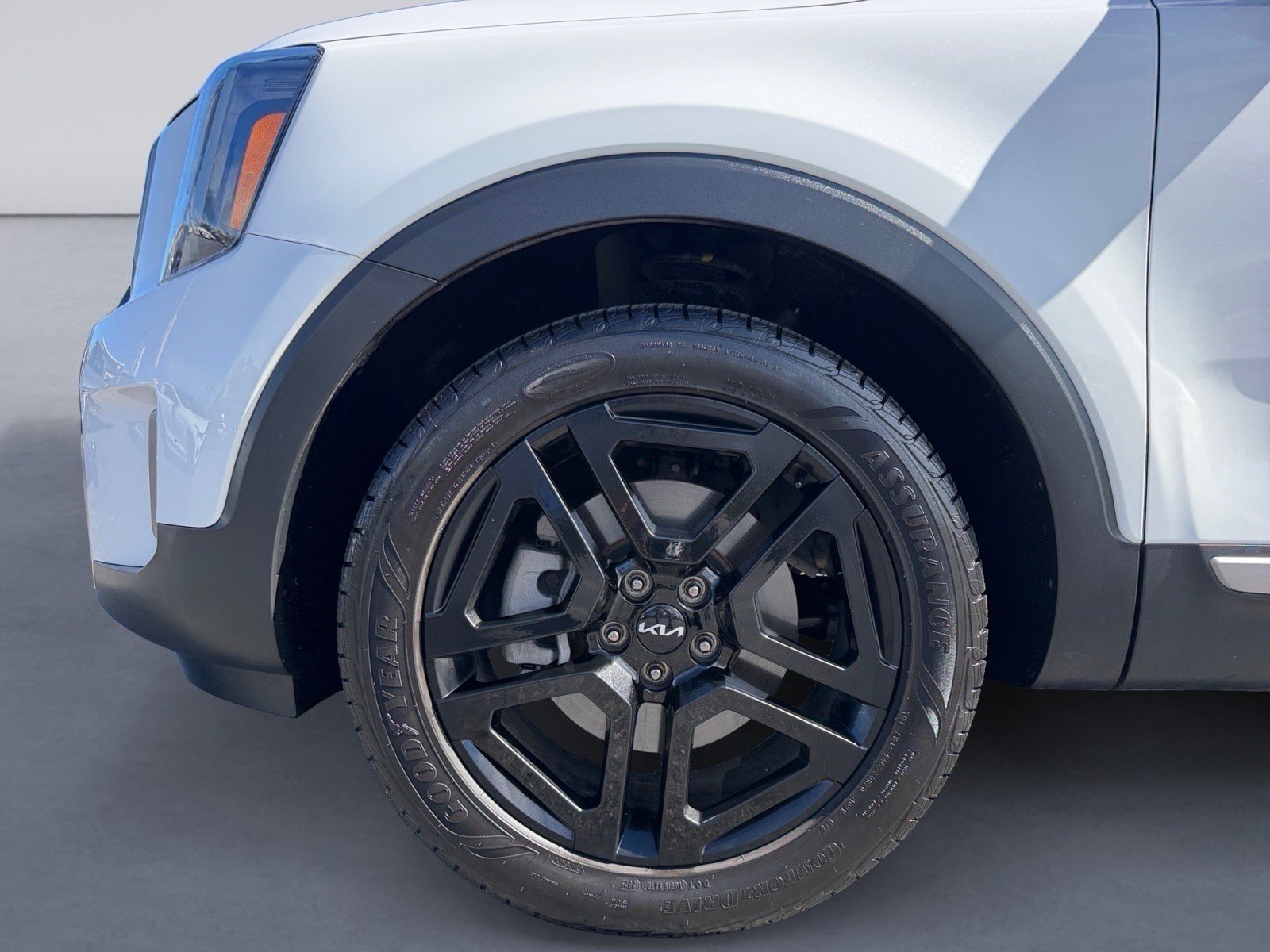 Used 2023 Kia Telluride SX X-Line AWD/4WD image 9