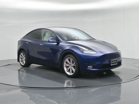 Used 2024 Tesla Model Y Long Range image 23