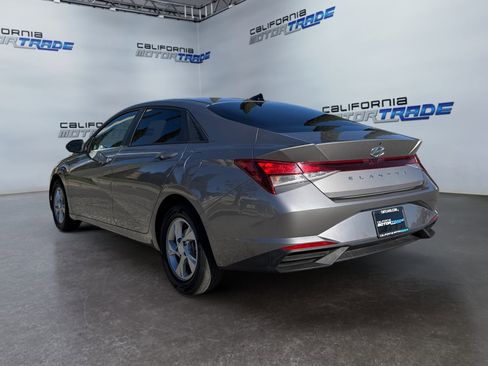 Used 2022 Hyundai Elantra SE image 7