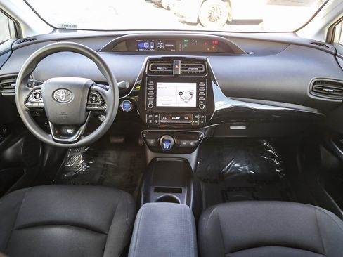 Certified 2020 Toyota Prius L Eco image 12