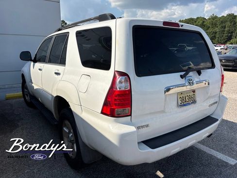 Used 2008 Toyota 4Runner SR5 RWD image 4