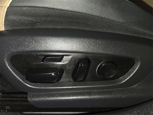 Used 2019 Lexus ES 350 Ultra Luxury image 12