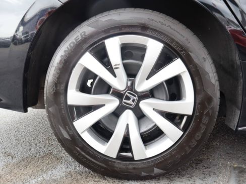 Used 2022 Honda Civic LX image 28