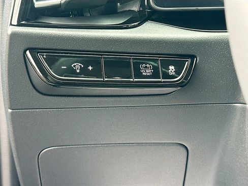 Certified 2025 Kia Niro EX Touring FWD image 10