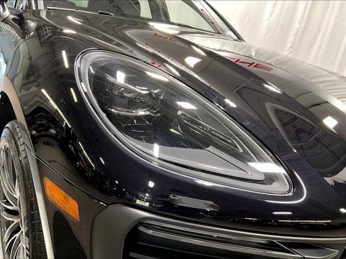 New 2026 Porsche Macan Turbo image 12