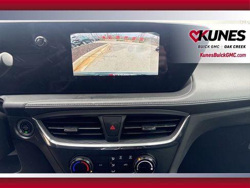 Used 2025 Buick Encore GX Preferred image 20
