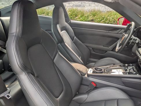 Certified 2024 Porsche 911 Carrera GTS image 30