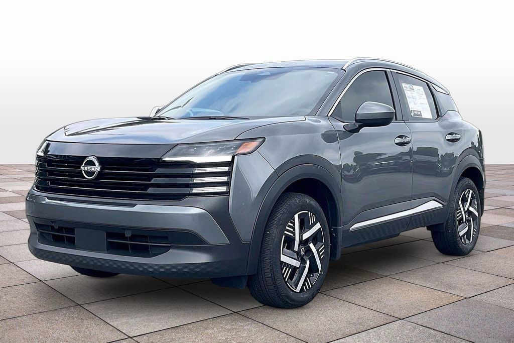 Used 2025 Nissan Kicks SV w/ SV Premium Package FWD image 12