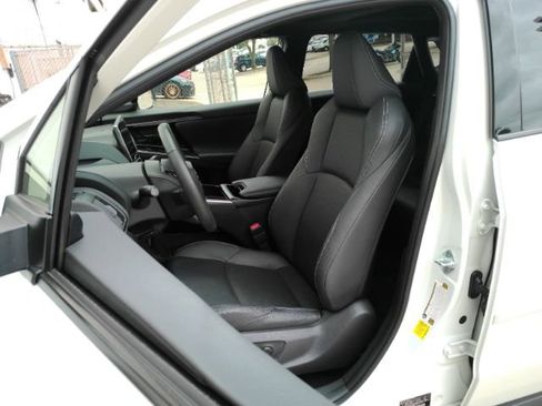 Used 2023 Toyota bZ4X Limited image 14