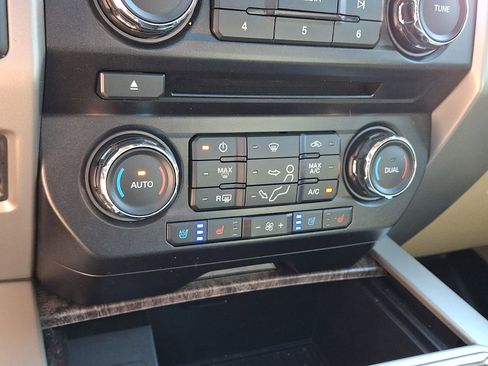 Used 2018 Ford F350 Lariat w/ Lariat Ultimate Package image 19