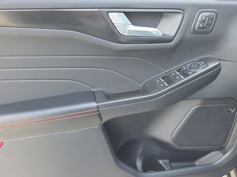 Used 2022 Ford Escape SEL w/ SEL Stealth AWD Package image 21
