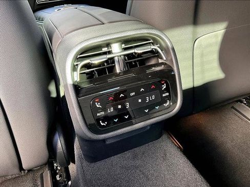 New 2026 Mercedes-Benz E 53 AMG e 4MATIC Sedan image 19