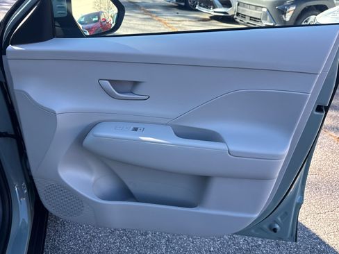 New 2026 Hyundai Kona SE image 14