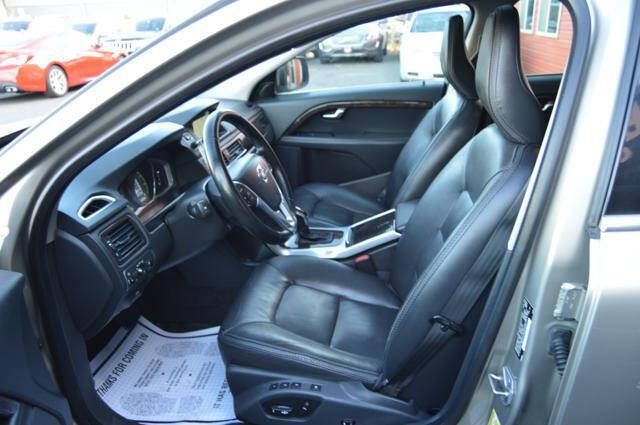 Used 2016 Volvo XC70 T5 Premier w/ Proximity Package FWD image 45