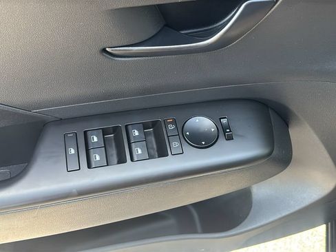 Used 2025 Hyundai Kona SEL AWD/4WD image 14