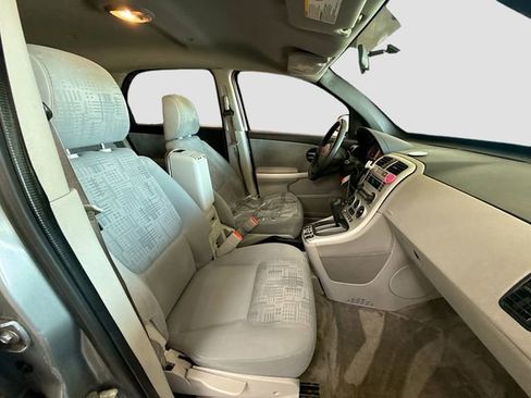 Used 2005 Chevrolet Equinox LS w/ Preferred Equipment Group AWD/4WD image 22