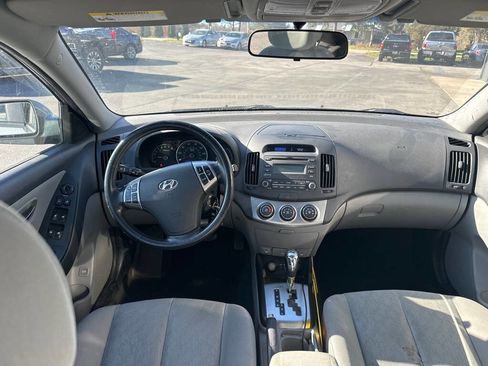 Used 2010 Hyundai Elantra SE image 11
