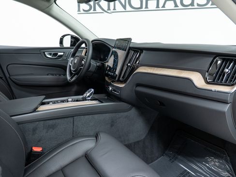 New 2026 Volvo XC60 B5 Ultra w/ Protection Package Premier image 21
