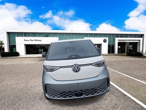New 2025 Volkswagen ID. Buzz Pro S Plus image 3