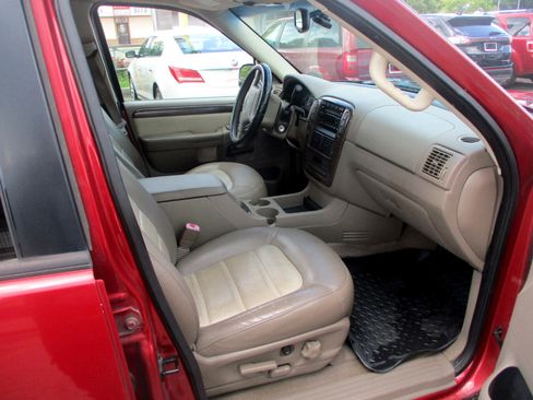 Used 2002 Ford Explorer Eddie Bauer image 8