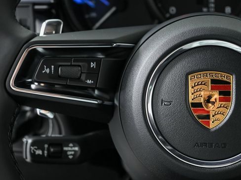 New 2026 Porsche Macan image 10