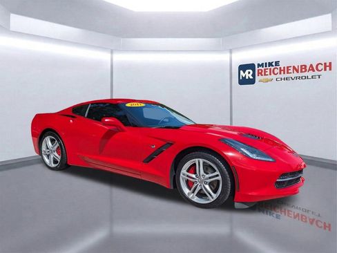 Used 2017 Chevrolet Corvette Stingray Coupe w/ 1LT RWD image 2