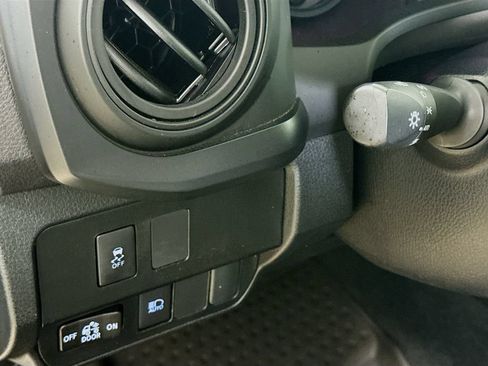Certified 2023 Toyota Tacoma SR AWD/4WD image 10