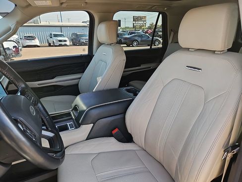 Used 2023 Ford Expedition Platinum RWD image 20