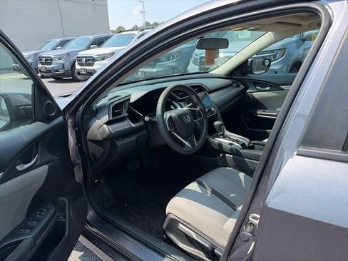 Used 2017 Honda Civic EX-T image 9