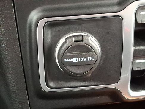 Certified 2022 Jeep Gladiator Overland w/ LED Lighting Group AWD/4WD image 28